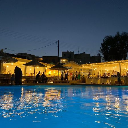 Aeolos Bay Tínos المظهر الخارجي الصورة